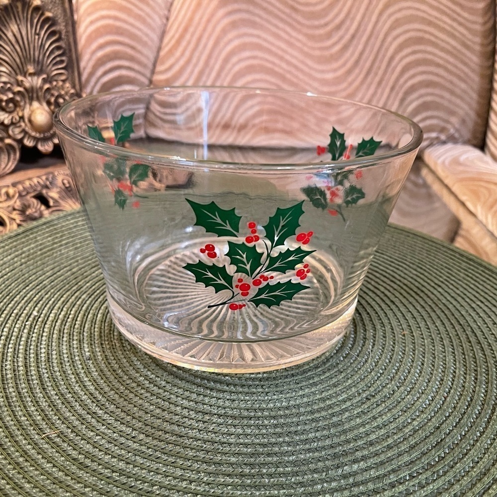 Vintage Holly and Berries Eggnog Bowl Christmas Candy Bowl
